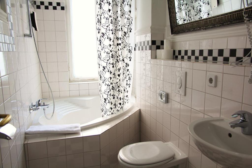Hotel Am Adenauerplatz Berlin Ngoại thất bức ảnh